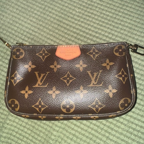 Guc authentic louis vuitton small pochette - Picture 1 of 5